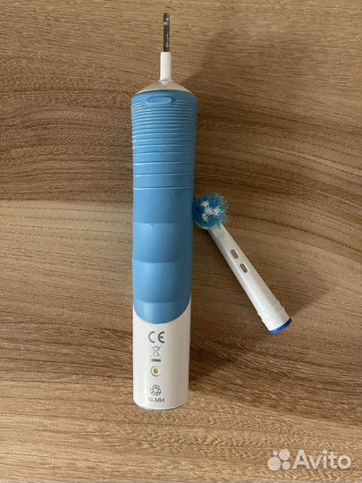 Зубная щетка oral b