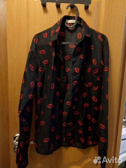 Блузки с губами