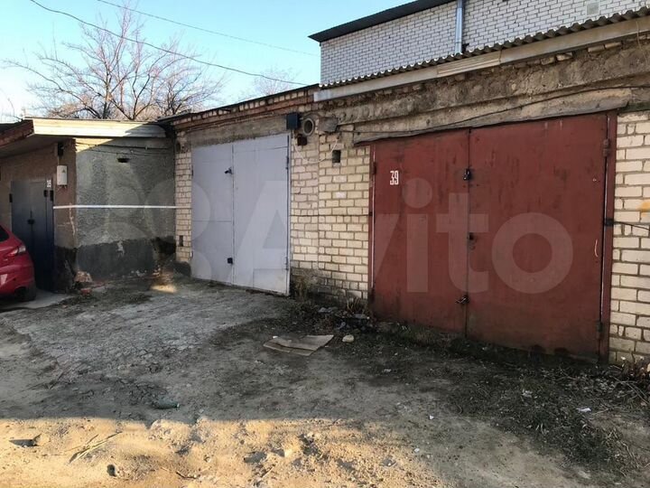 Гараж, > 30 м²