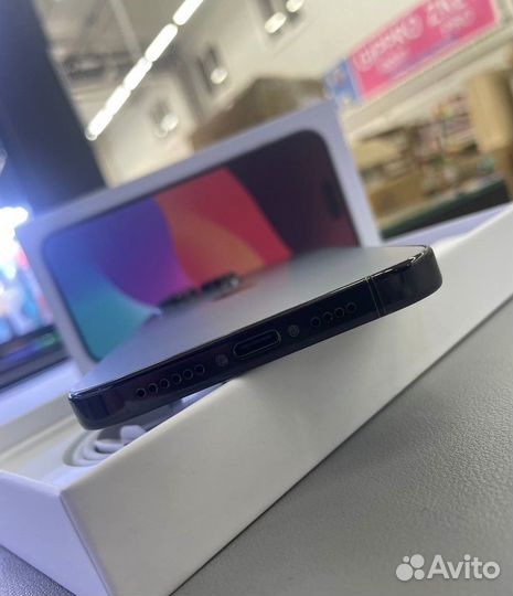 Телефон Apple