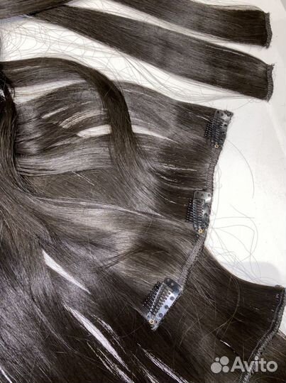 Волосы на заколках