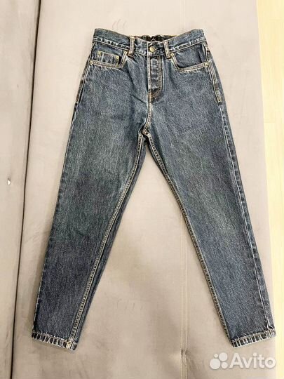 Темные джинсы reserved