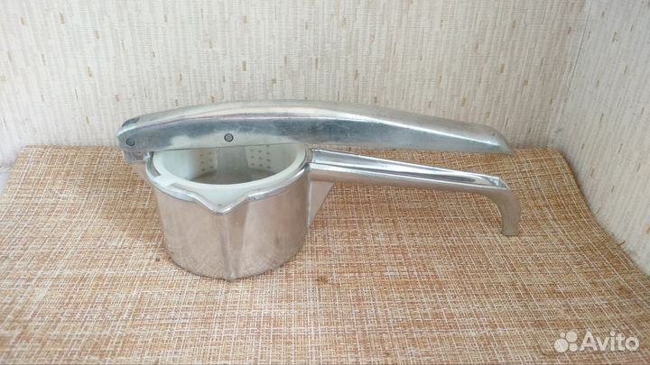 Ручная соковыжималка СССР