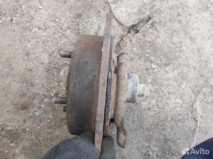 Ступица задняя левая Chevrolet Lachetti