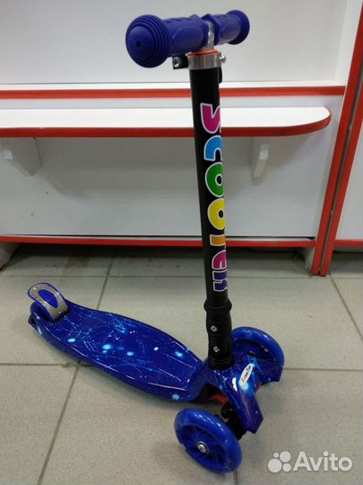 Самокат 3-х колесный со складной ручкой и принтом