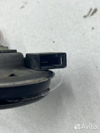 Сигнал звуковой передний правый Toyota Camry