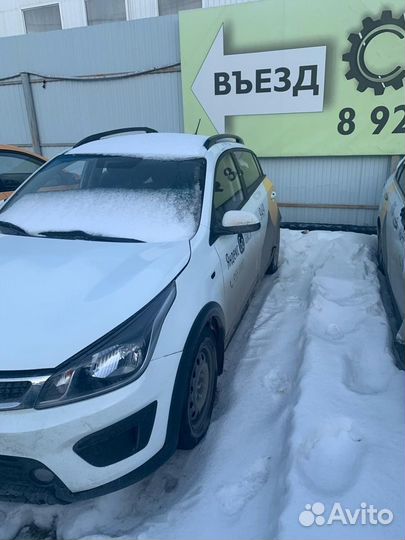 Kia Rio X-Line 1.4 AT, 2018, битый, 207 000 км