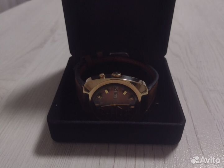 Продам часы Слава в позолоте СССР Au10