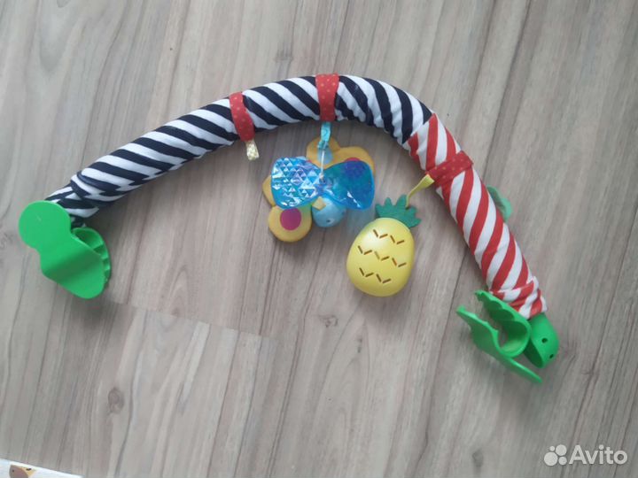 Мобиль и дуга для кроватки, коляски, автокресла