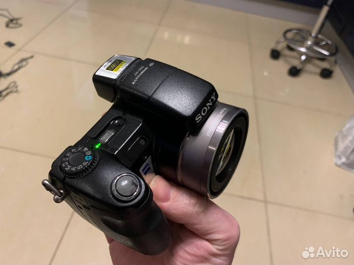 Цифровой фотоаппарат Sony DSC-H7.Запчасти