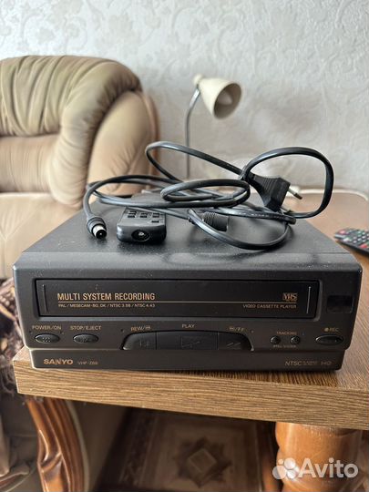 Видеомагнитофон