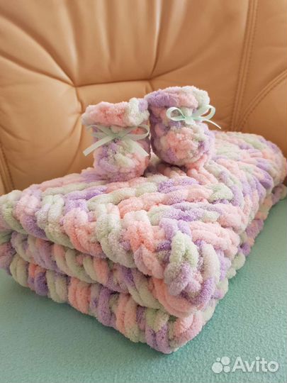 Плед детский плюшевый и пинетки