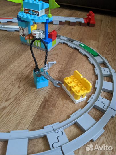 Lego duplo грузовой поезд 10875+рельсы+ машинки