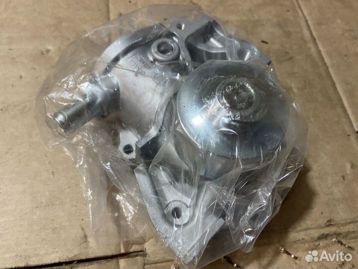 Помпа водяная Subaru GMB gwsu12A япония