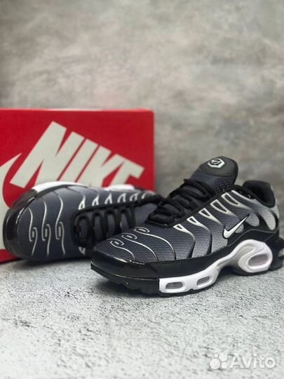 Кроссовки Nike Air Max Tn Plus