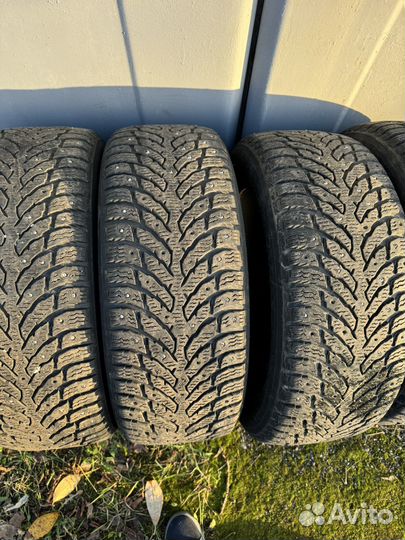 Nokian Tyres Hakkapeliitta 9 215/55 R17