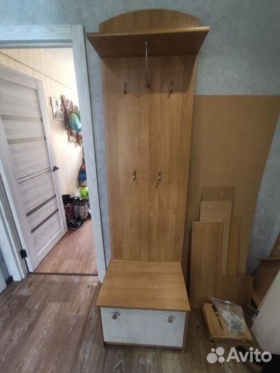 Прихожая с угловым шкафом бу