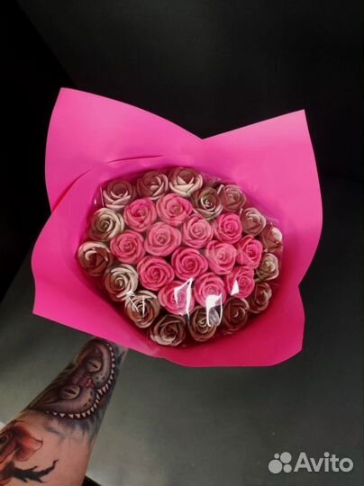 Букет - 29 Роз из Белого и Молочного Шоколада