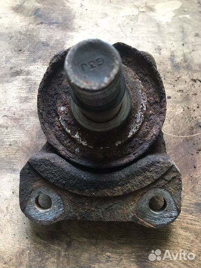 Цапфа задняя левая Рено Лагуна Renault Laguna 2