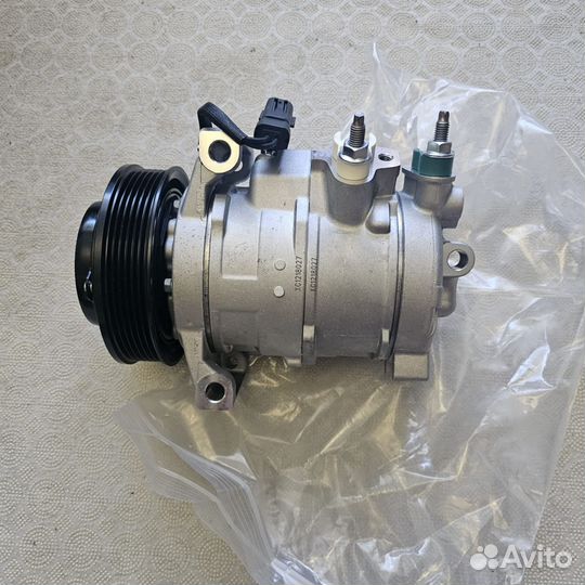 Компрессор кондиционера Jeep Grand Cherokee WK 2