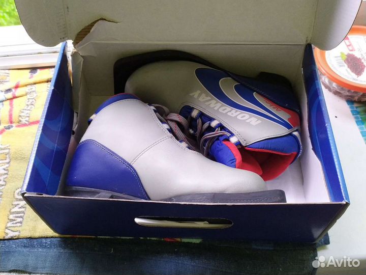 Лыжные ботинки размер 32