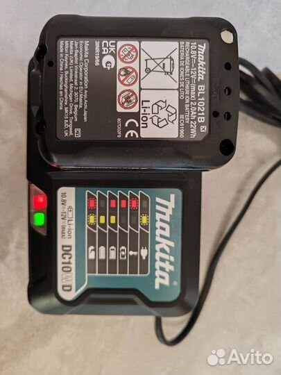 Зарядное устройство Makita DC10WD