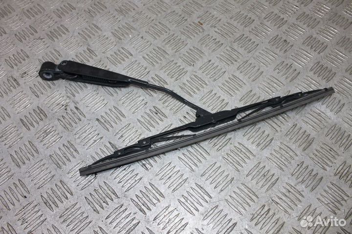 Поводок дворника задний Chrysler Voyager 4 00-07