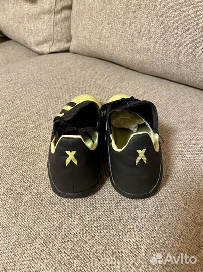 Футбольные бутсы adidas 36 размер