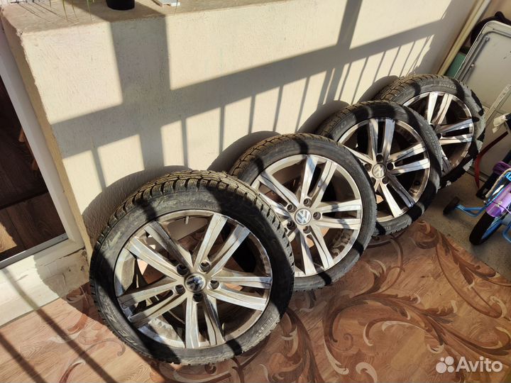 Оригинальные литые диски r17 Volkswagen