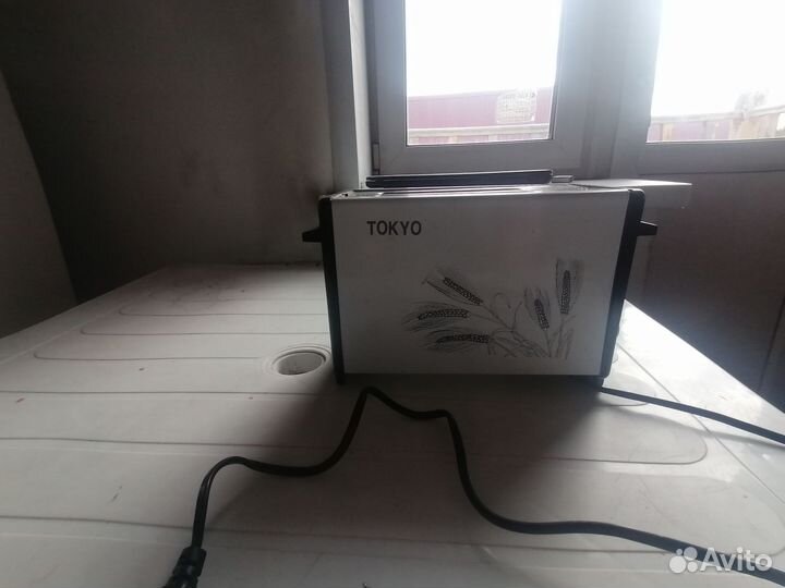 Тостер почти новый