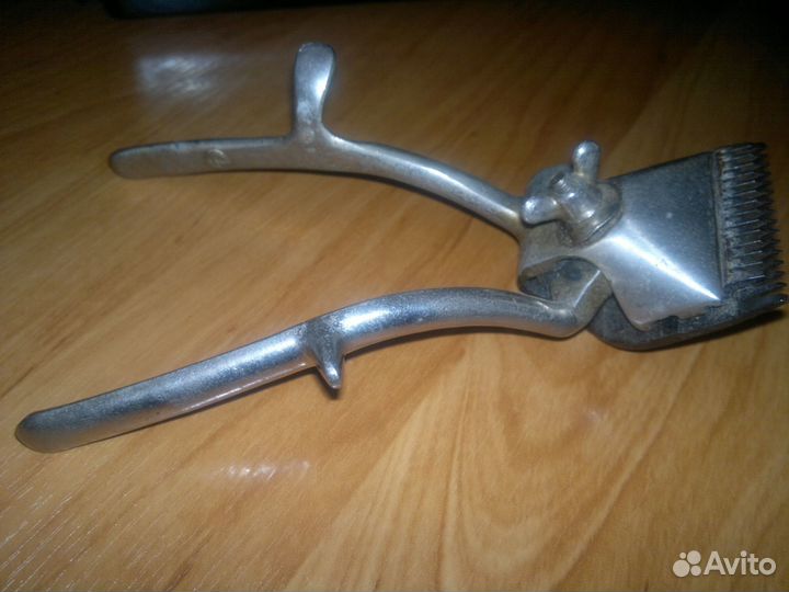 Машинка для стрижки волос ручная