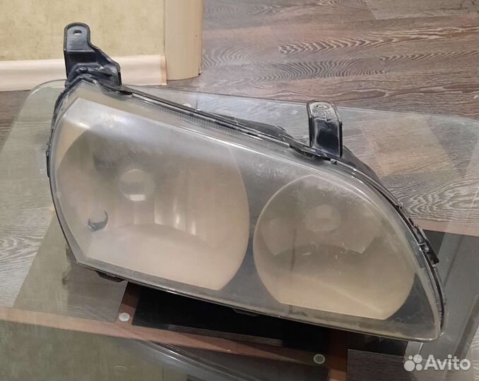 Фара правая toyota ipsum
