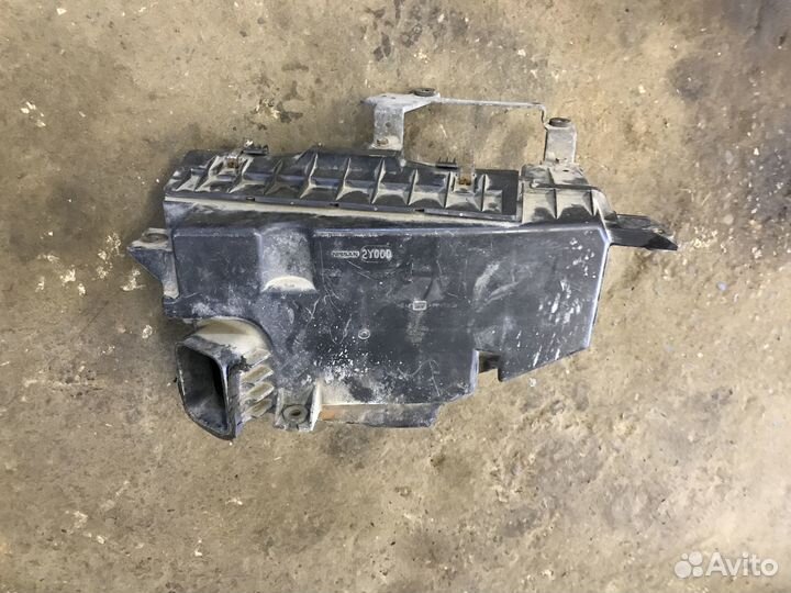 Корпус воздушного фильтра Nissan Maxima A33