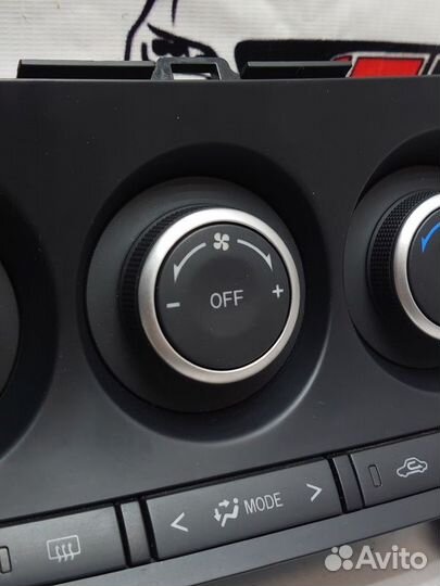 Блок управления климат-контролем Mazda 3 BL (2008—