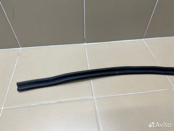 Уплотнитель Skoda Rapid 5000 KM 1.6 CWV cwva cvwb