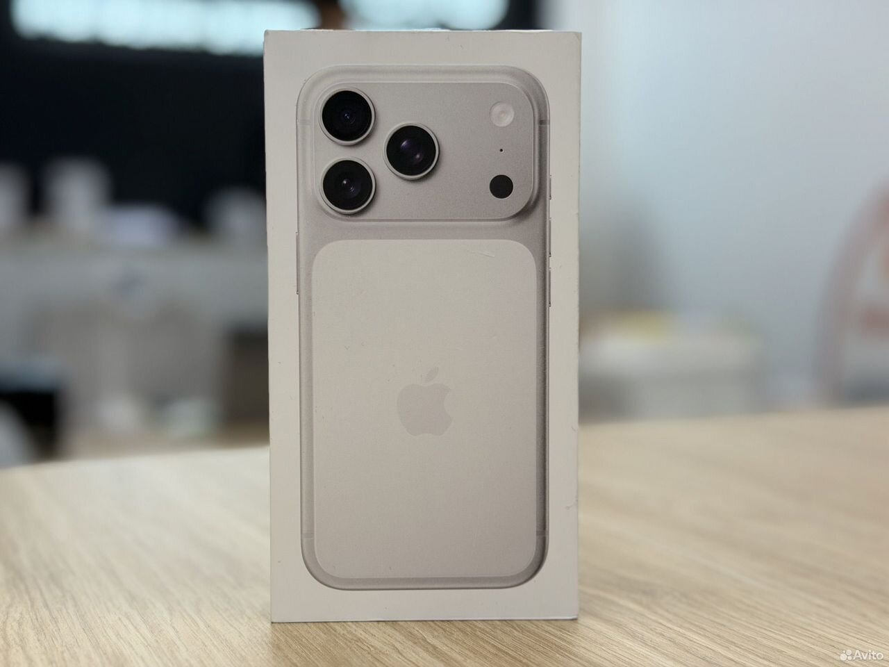 iPhone 17 Pro, 256 ГБ, eSIM