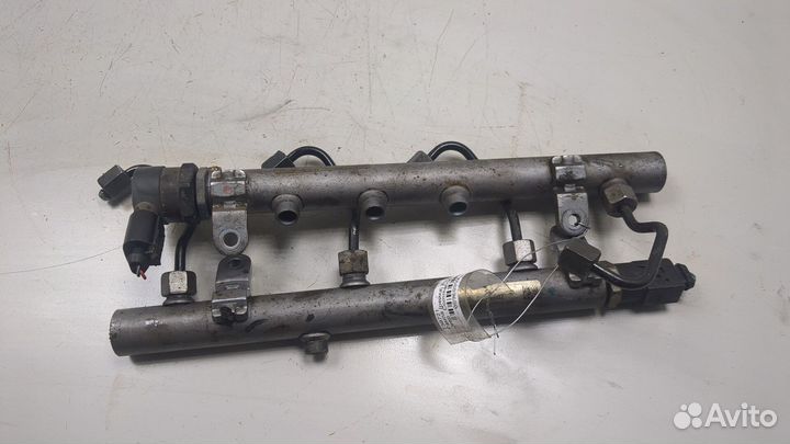 Рампа топливная Jeep Commander, 2007