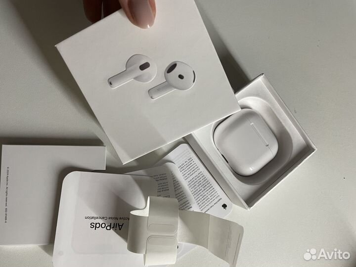 Airpods 4 с шумоподавлением