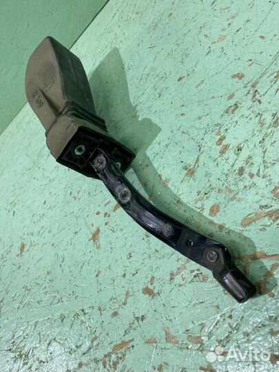 Ограничитель двери передний правый Volkswagen