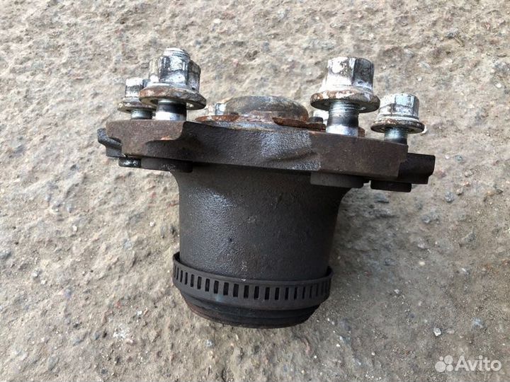 Ступица передняя Hyundai Mighty Ex8 D4CC 2022