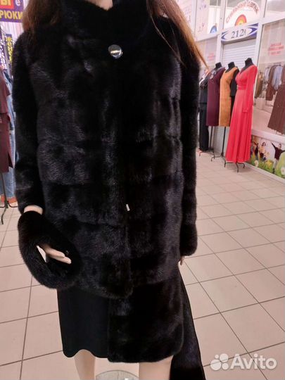 Шуба норковая новая с воротником стойкой