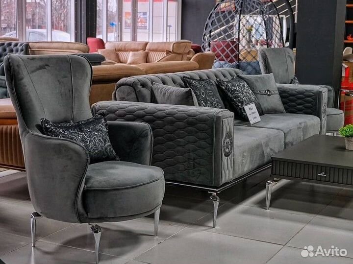 Диван с креслами versace