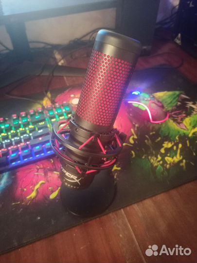 Микрофон HyperX QuadCast