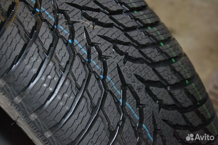 Nokian Tyres WR Snowproof 205/60 R16 92H