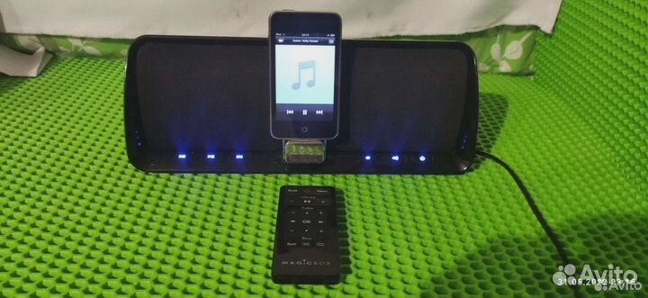 Мультимедийная станция + iPod touch 3 (32Gb)