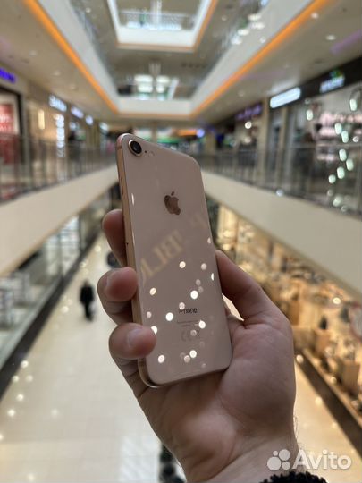 iPhone 8, 64 ГБ