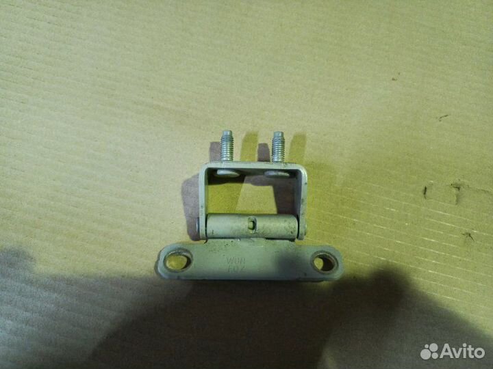 Хендай Туксон 3 тл петля двери багажника