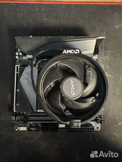 Процессор AMD Ryzen 5 3600X с охлаждением