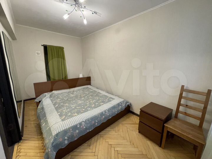 2-к. квартира, 43 м², 3/5 эт.