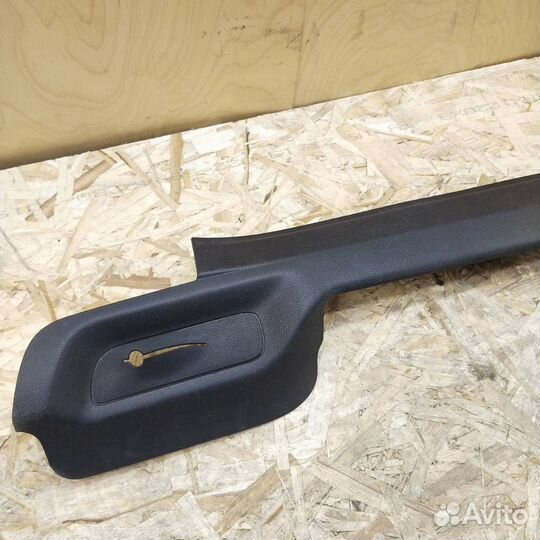 Накладка внутренняя на порог передняя левая Opel